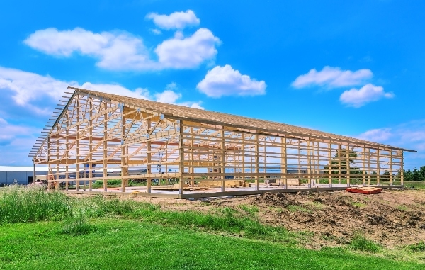 Follow this Guide to Build Your Pole Barn this Spring