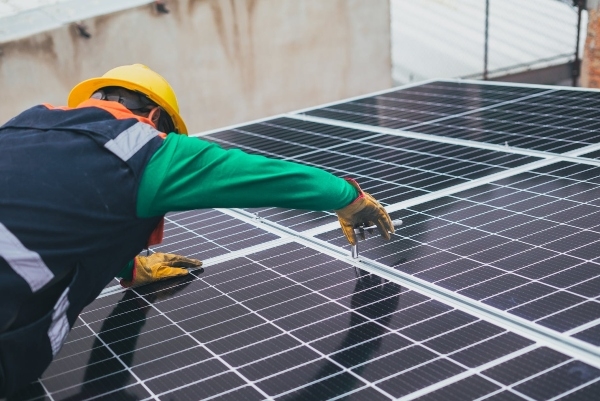 Guide to Installing Solar Panels on a Metal Roof: Metal Roofing & the Longevity of Your Solar Panels